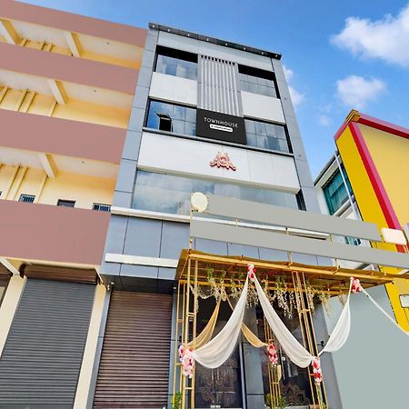 Super Townhouse Anisabad Near Mahavir Sansthan Khagaul Dış mekan fotoğraf