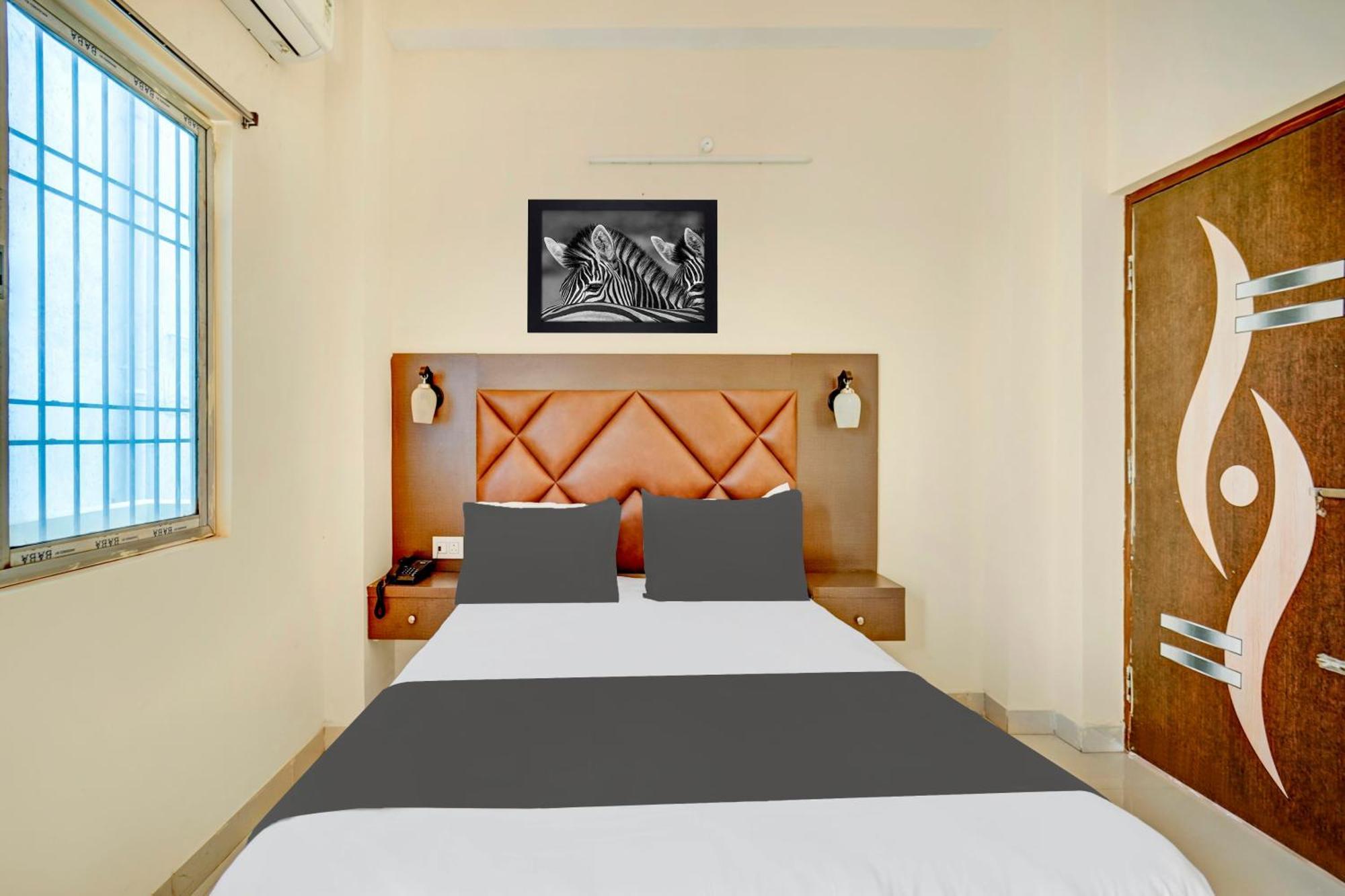 Super Townhouse Anisabad Near Mahavir Sansthan Khagaul Dış mekan fotoğraf