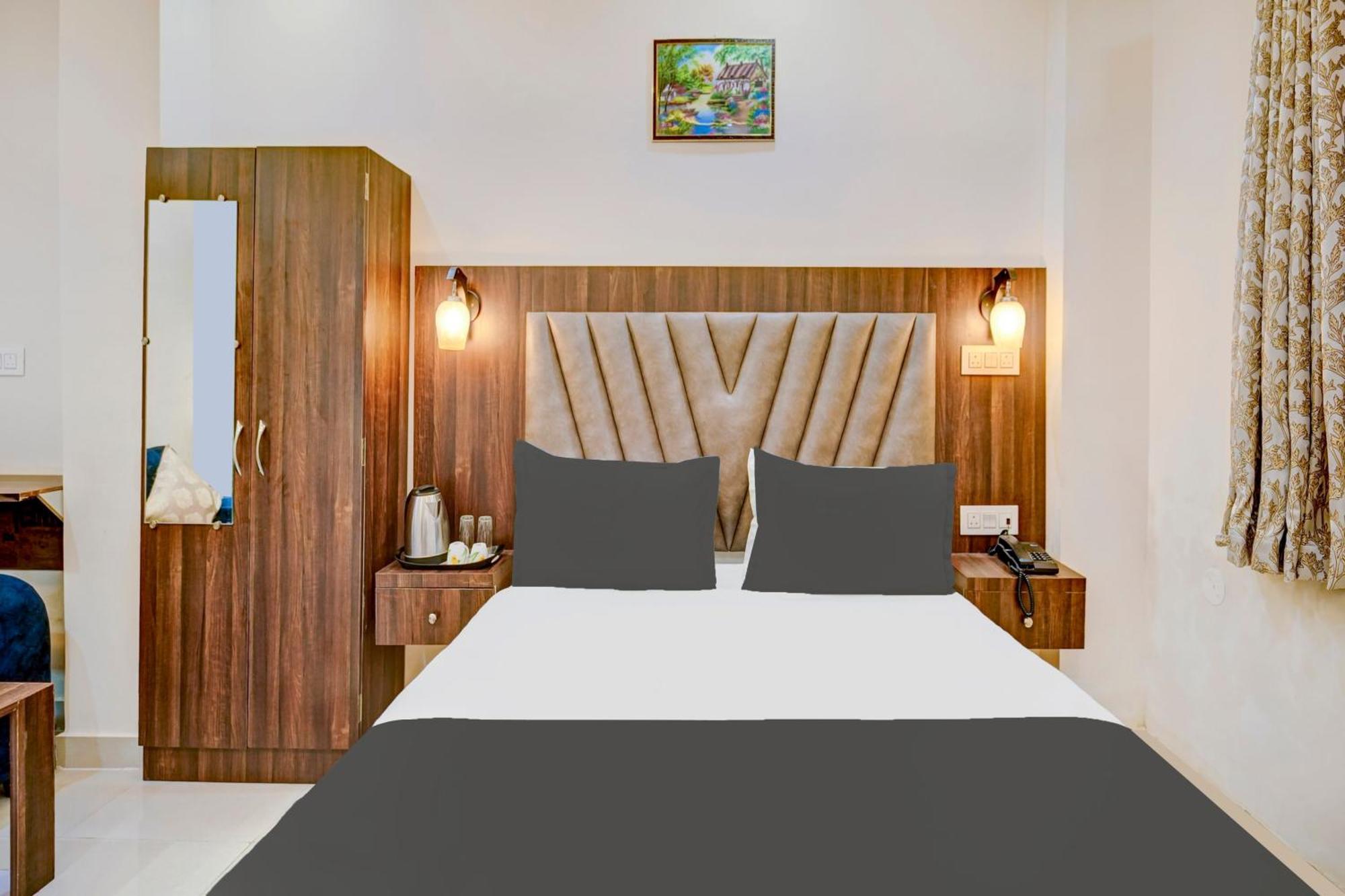 Super Townhouse Anisabad Near Mahavir Sansthan Khagaul Dış mekan fotoğraf